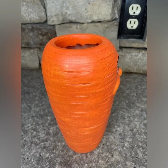 Veggie Herb Pot Carrot 🥕 - Picture 5 of 8